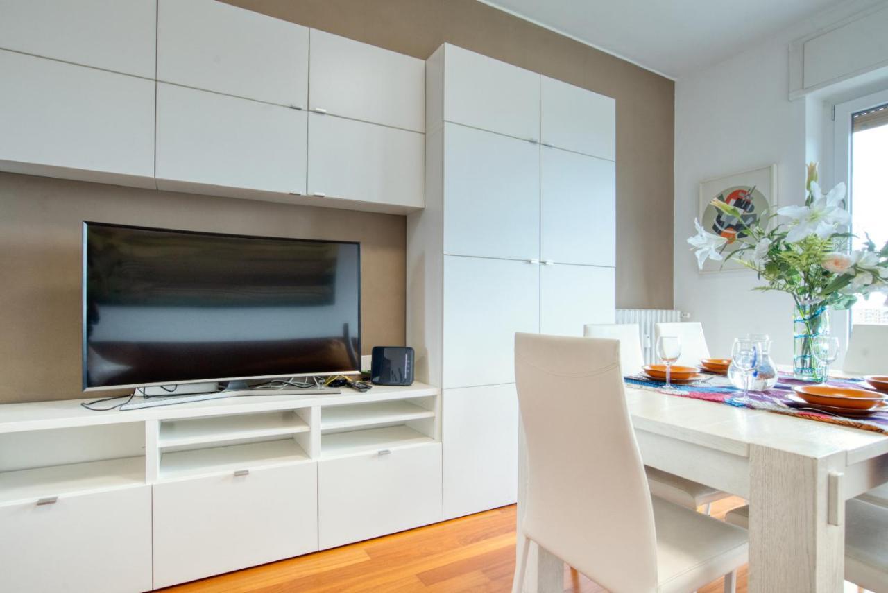 Caseospitali - Casa Park View, Ampio Trilocale Per Famiglie Sul Parco Milan Bagian luar foto