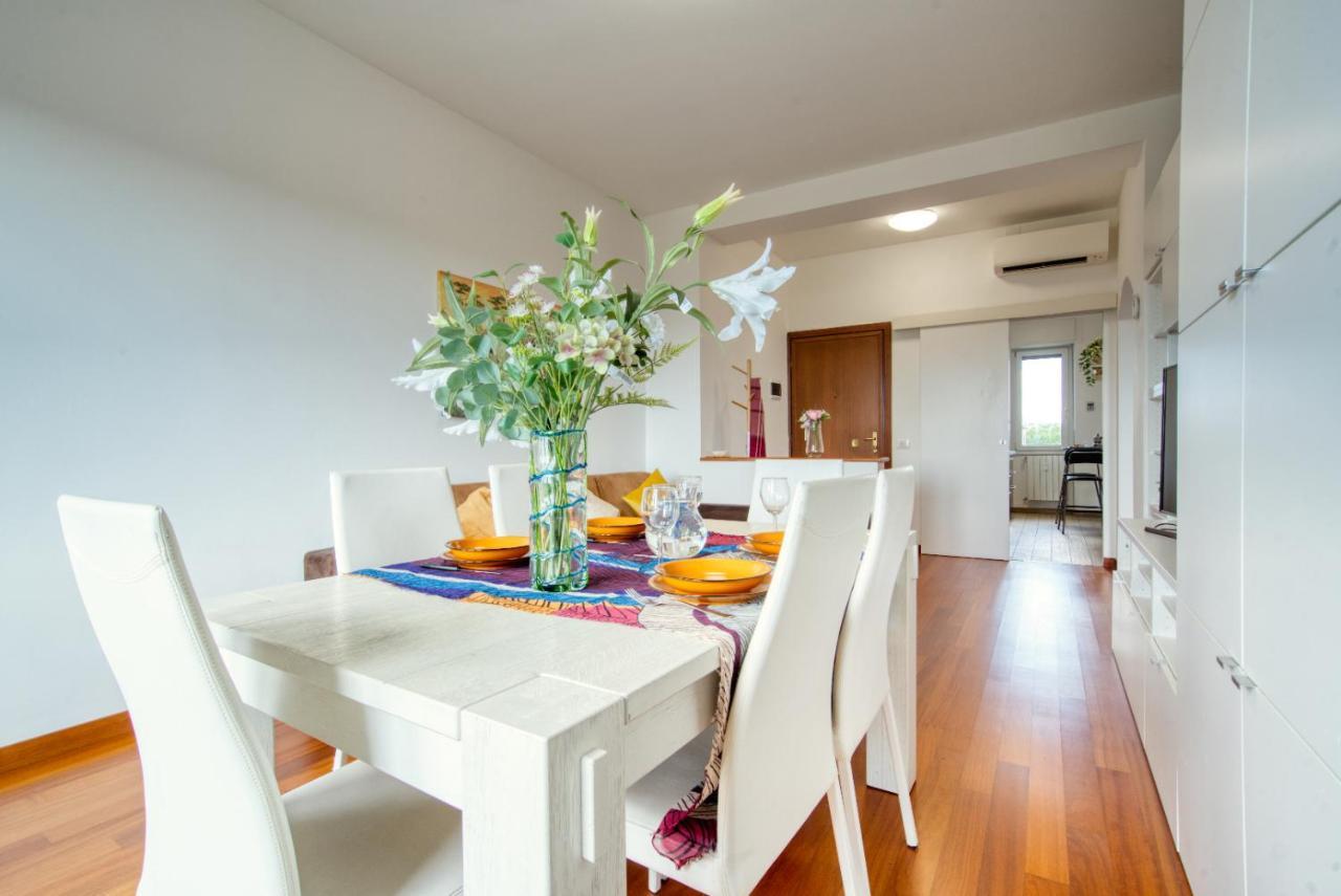 Caseospitali - Casa Park View, Ampio Trilocale Per Famiglie Sul Parco Milan Bagian luar foto