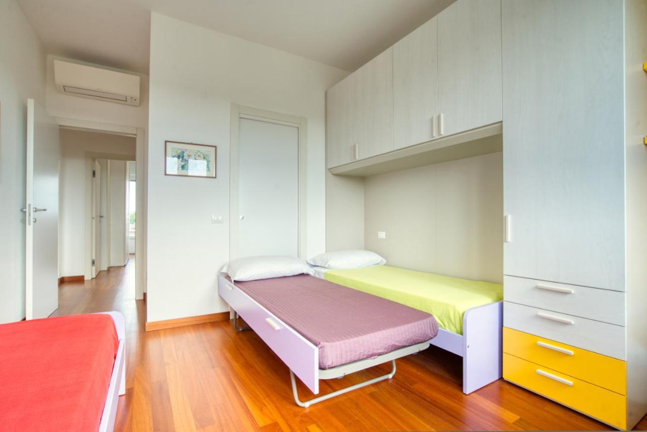 Caseospitali - Casa Park View, Ampio Trilocale Per Famiglie Sul Parco Milan Bagian luar foto