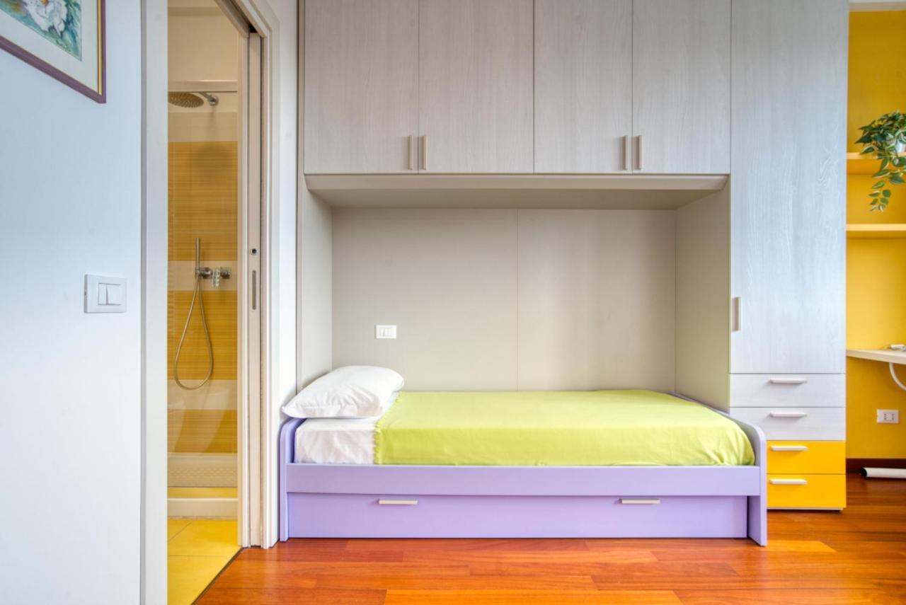 Caseospitali - Casa Park View, Ampio Trilocale Per Famiglie Sul Parco Milan Bagian luar foto